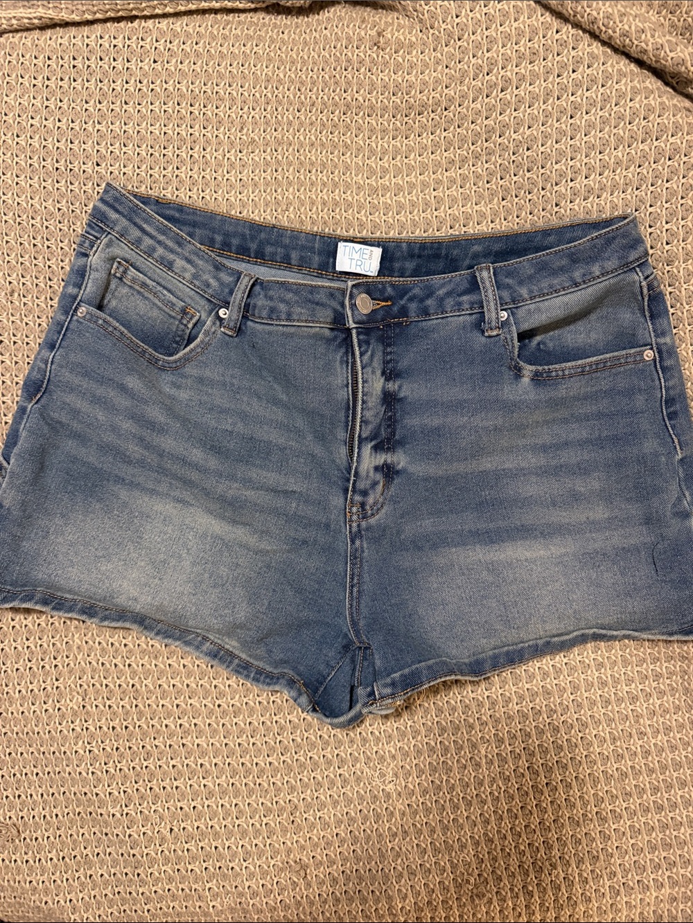 Time and Tru Medium Blue Denim Women's Jean Shorts